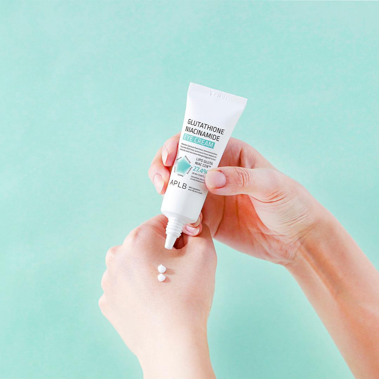 (26) APLB - Glutathione Niacinamide Eye Cream - 20ml7 APLB - Glutathione Niacinamide Eye Cream - 20ml Skaistinantis ir stangrinantis paakių kremas – 20 ml - Image 1